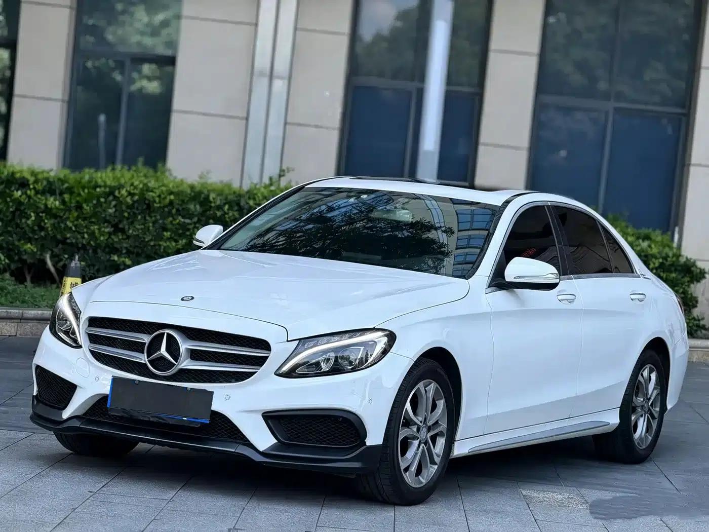 2016 Mercedes-Benz C-Class C 180 L Sport — миниатюра 1