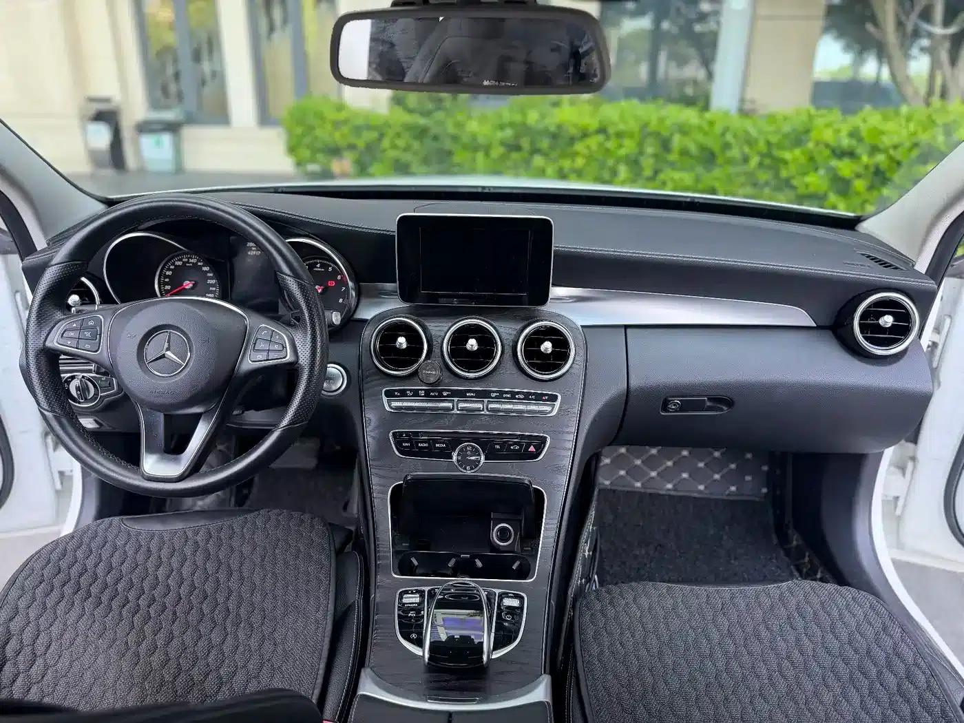 2016 Mercedes-Benz C-Class C 180 L Sport — миниатюра 6