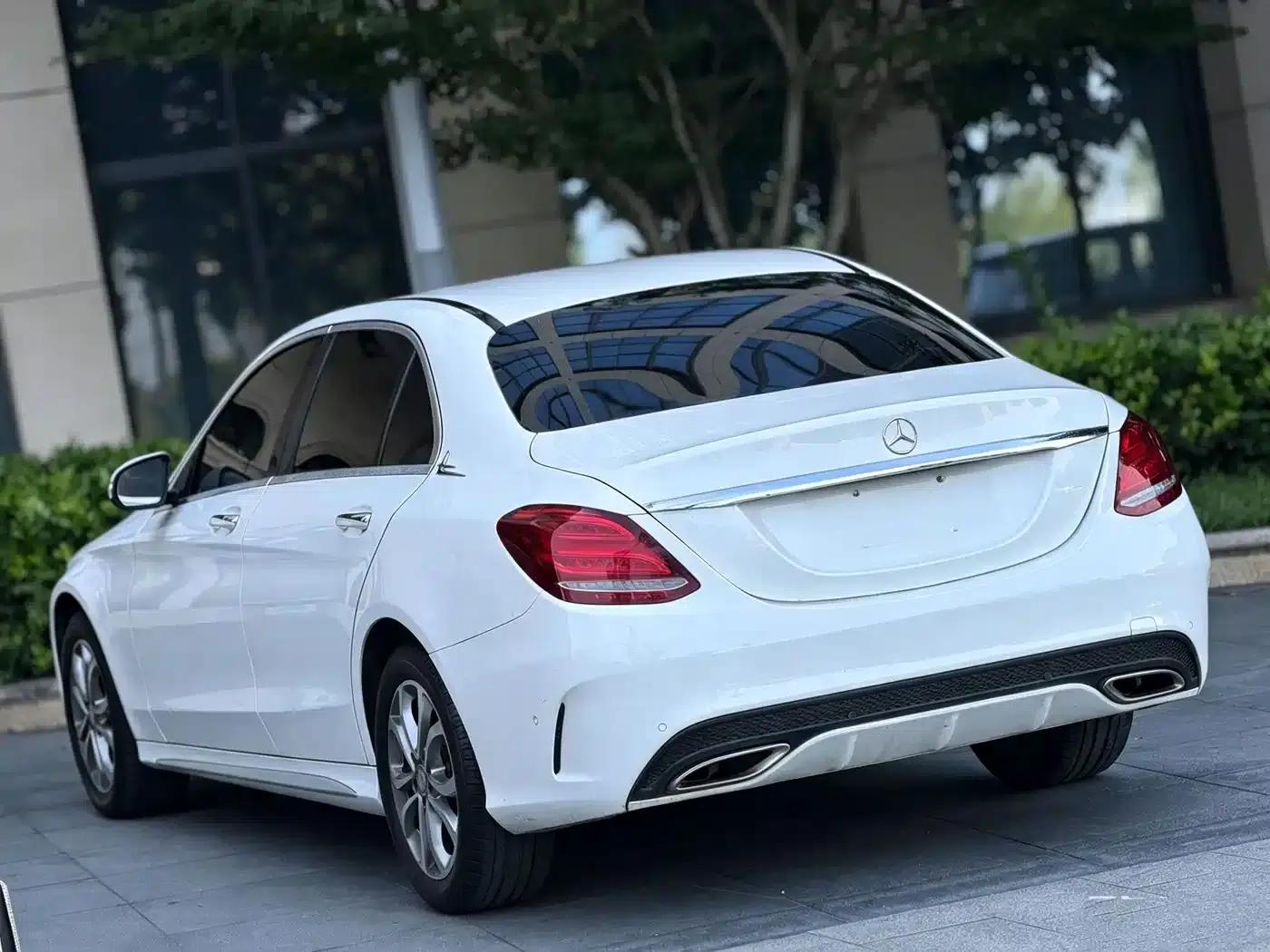 2016 Mercedes-Benz C-Class C 180 L Sport — миниатюра 9