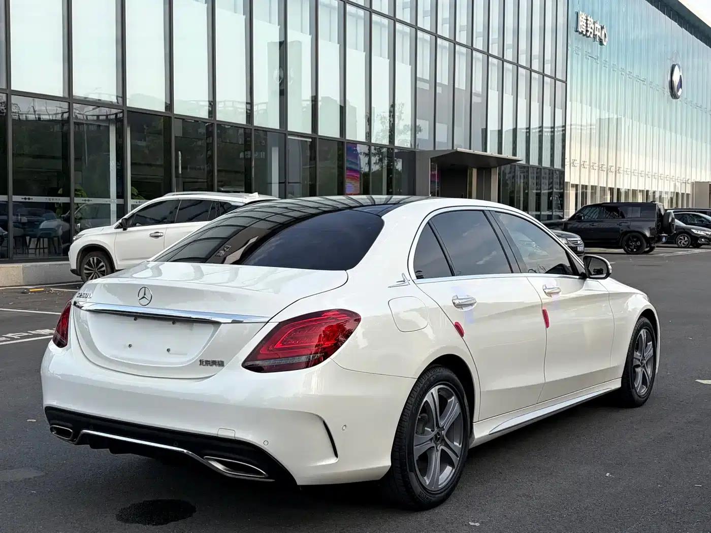 2021 Mercedes-Benz C-Class C 260 L Sport Edition — миниатюра 17