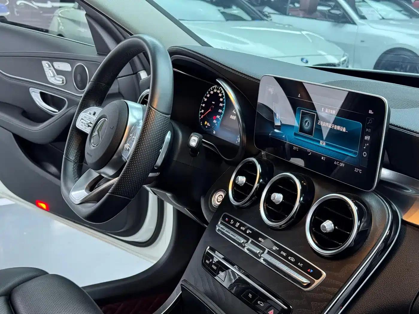 2020 Mercedes-Benz C-Class C 260 L Sport Edition — миниатюра 17