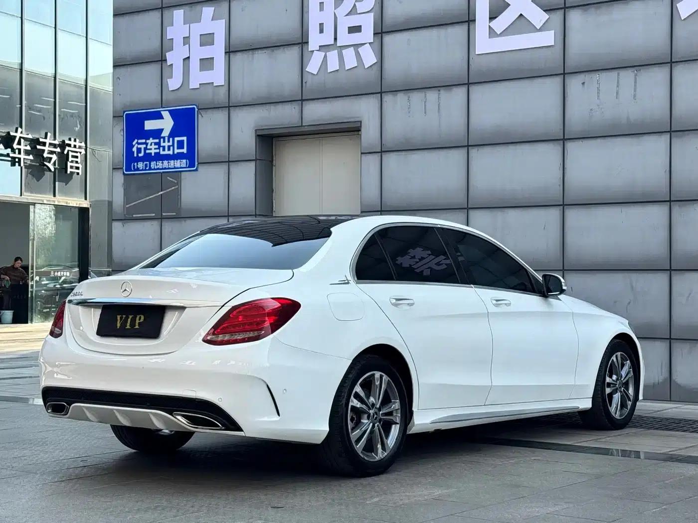 2018 Mercedes-Benz C-Class C 200 L Sport Edition — миниатюра 7