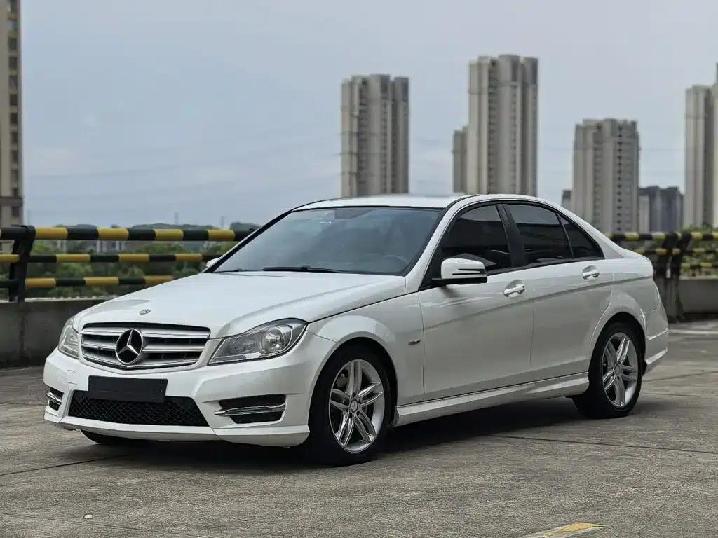 Mercedes-Benz C-Class 2013 C 180 CGI Classic — миниатюра 1