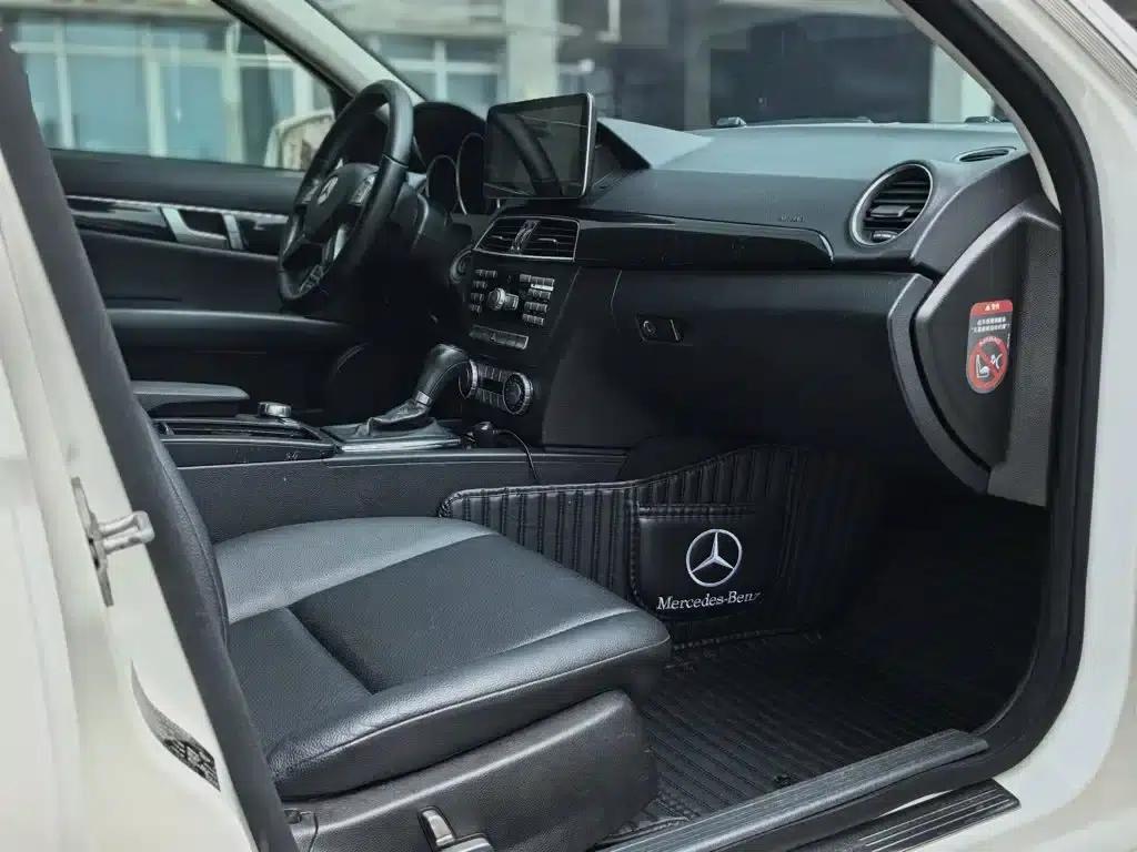 Mercedes-Benz C-Class 2013 C 180 CGI Classic — миниатюра 15