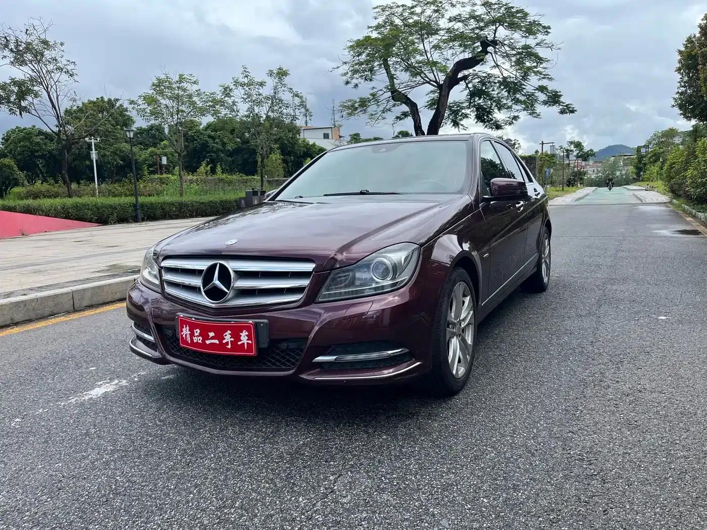 2011 Mercedes-Benz C-Class C 200 CGI Elegance — миниатюра 1