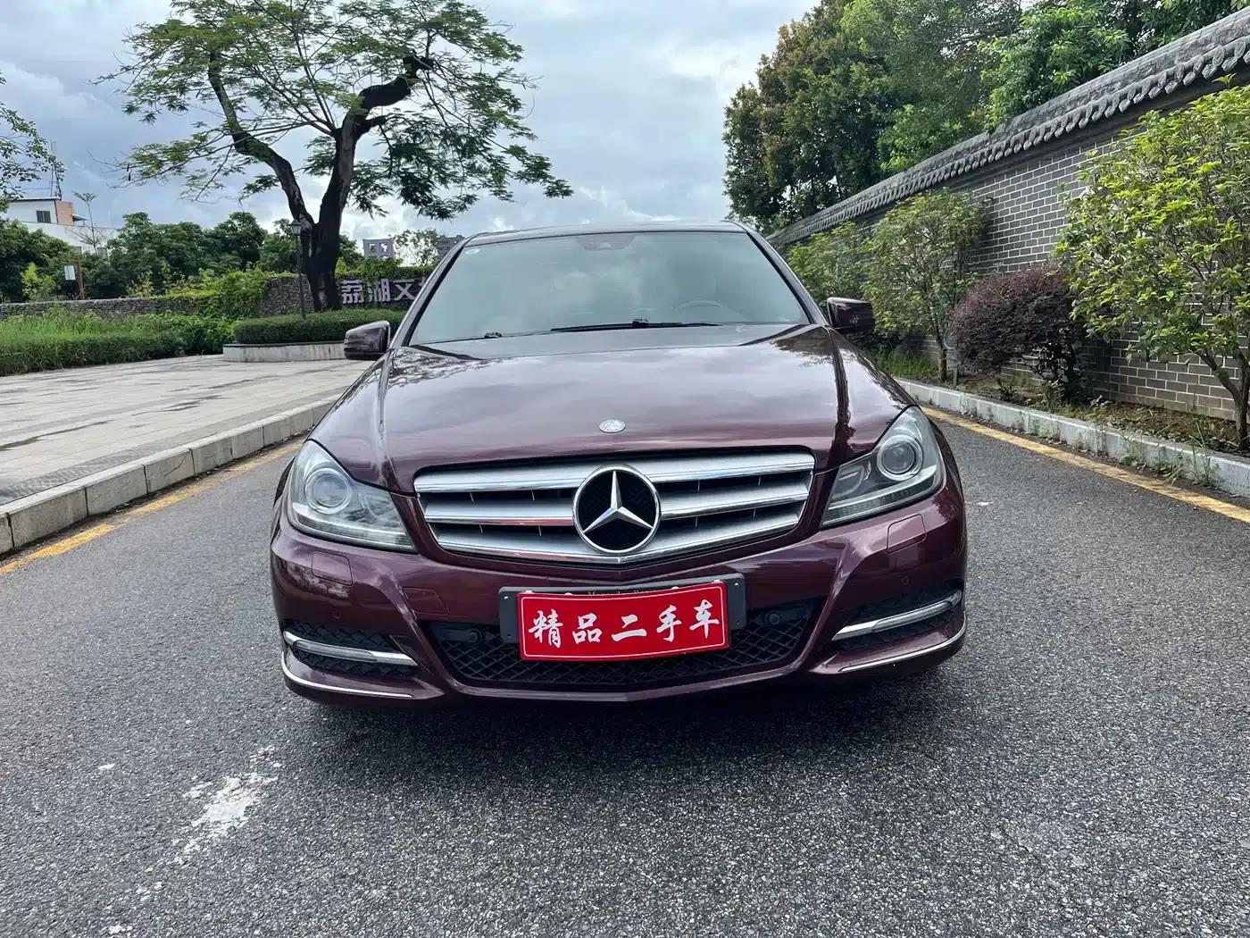 2011 Mercedes-Benz C-Class C 200 CGI Elegance — миниатюра 3