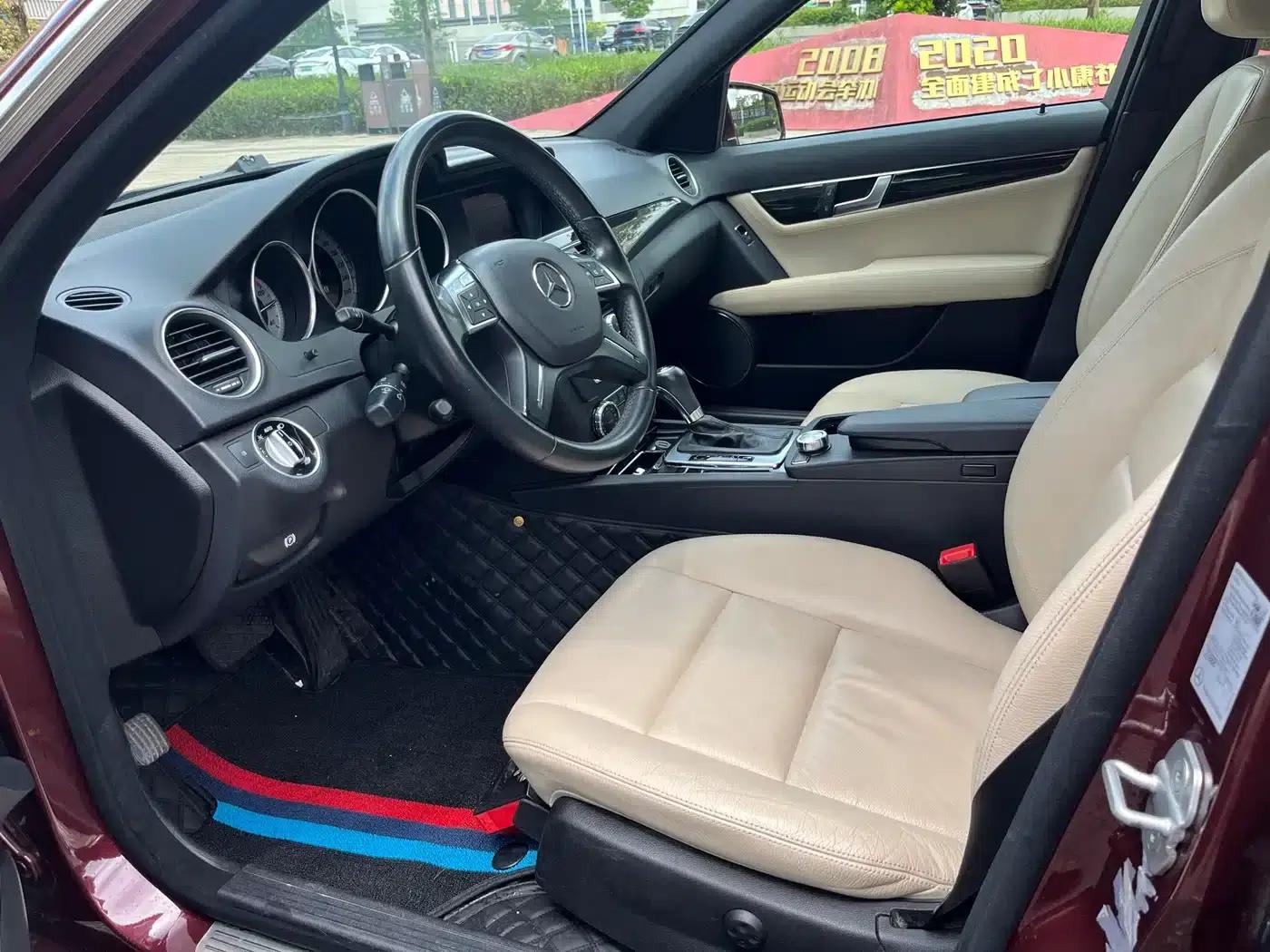 2011 Mercedes-Benz C-Class C 200 CGI Elegance — миниатюра 5