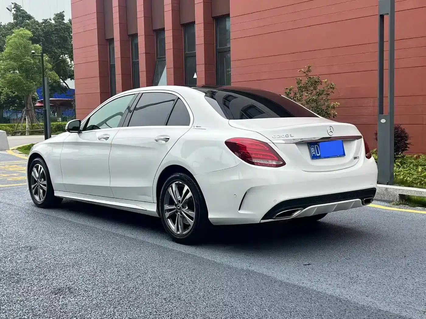 2018 Mercedes-Benz C-Class C 200 L Sport Edition — миниатюра 4