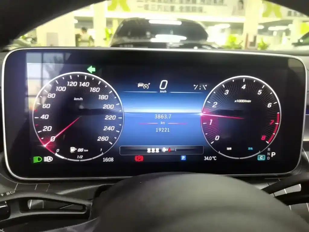 Mercedes-Benz C-Class 2023 Facelift C 200 L Sport Edition — миниатюра 12