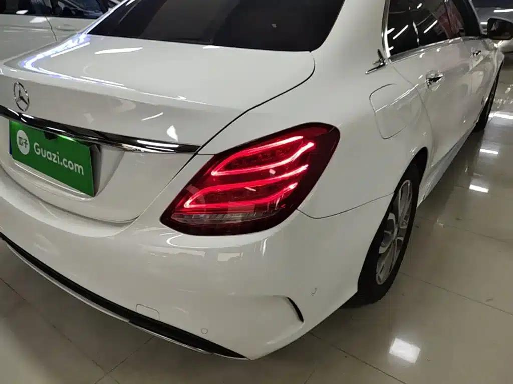 2016 Mercedes-Benz C-Class C 180 L Sport — миниатюра 24