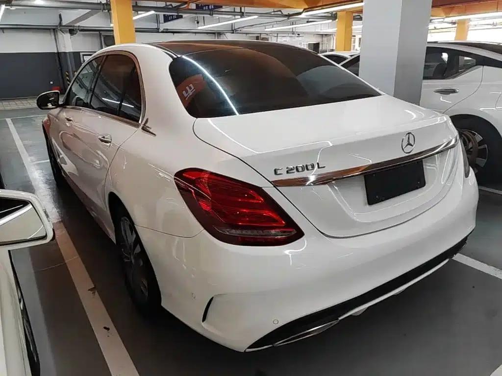 2016 Mercedes-Benz C-Class C 200 L Sport — миниатюра 5
