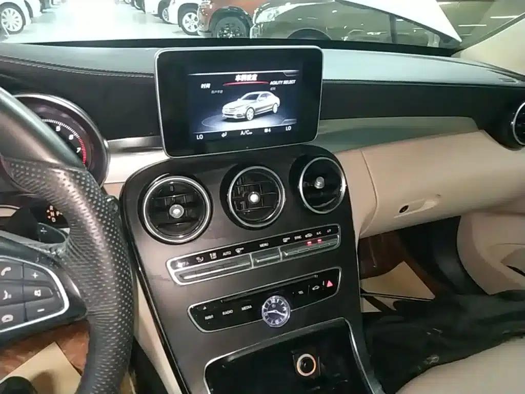 2015 Mercedes-Benz C-Class C 200 L Sport — миниатюра 13