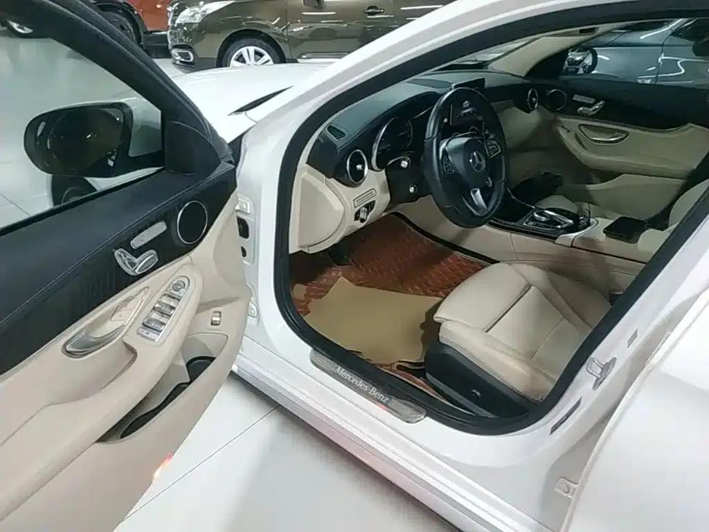 2015 Mercedes-Benz C-Class C 200 L Sport — миниатюра 16
