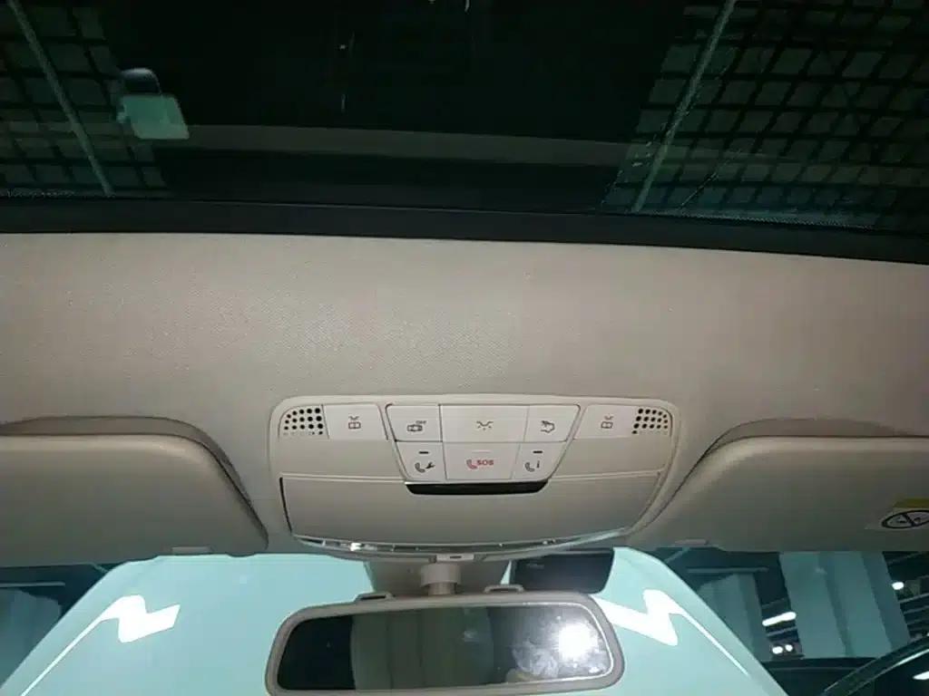 2015 Mercedes-Benz C-Class C 200 L Sport — миниатюра 18