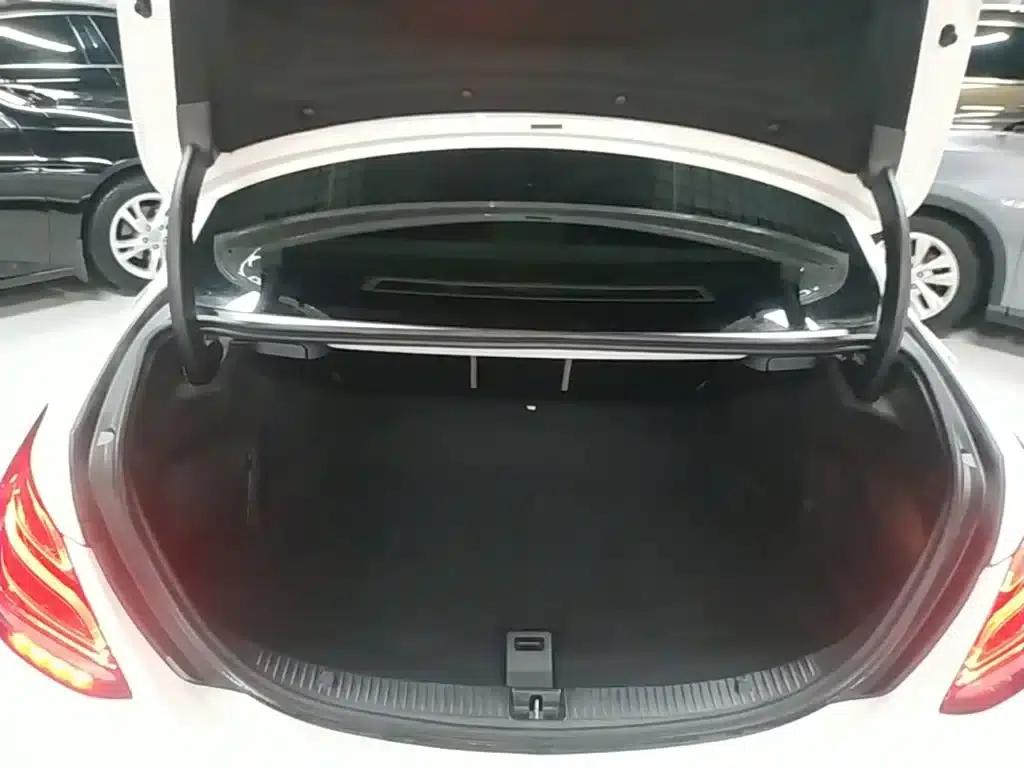 2015 Mercedes-Benz C-Class C 200 L Sport — миниатюра 19