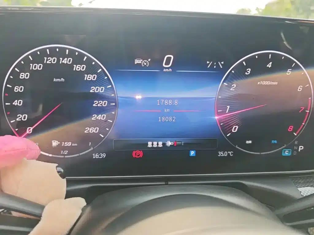 Mercedes-Benz C-Class 2023 Facelift C 260 L Sport Edition — миниатюра 12