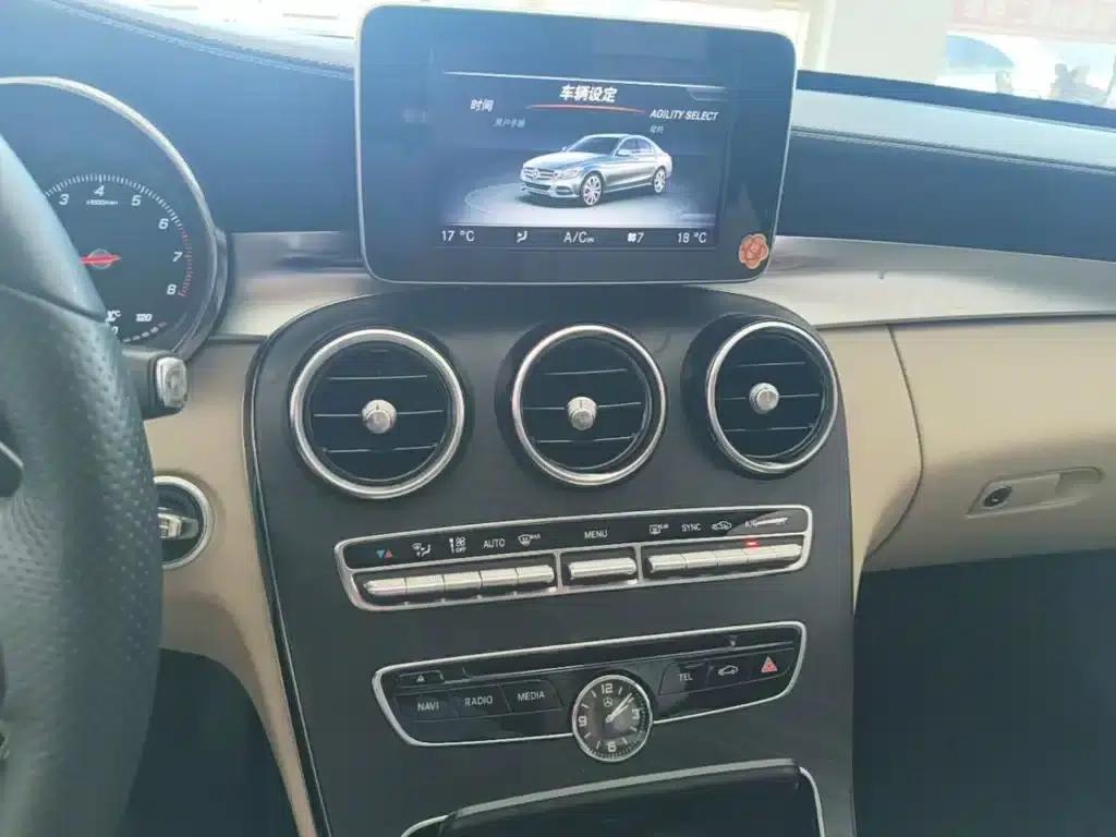 2015 Mercedes-Benz C-Class C 200 L Sport — миниатюра 13