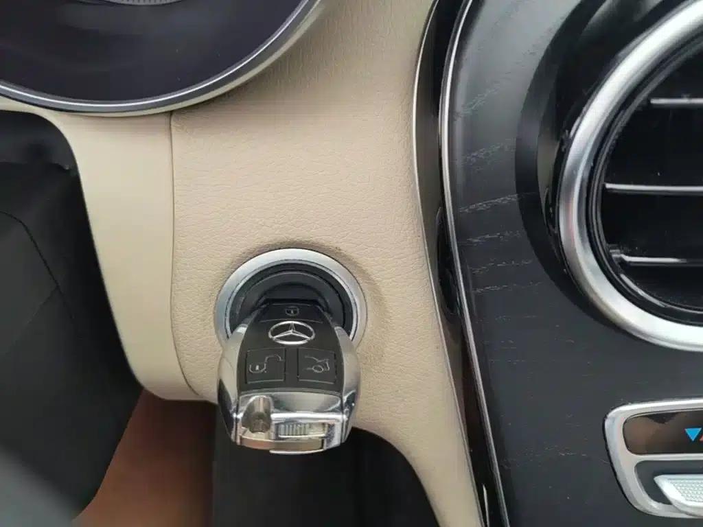 2015 Mercedes-Benz C-Class C 200 L Sport — миниатюра 9