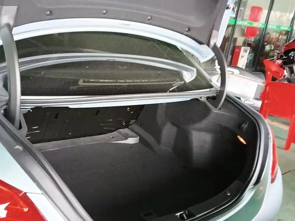 2016 Mercedes-Benz C-Class C 200 L Sport — миниатюра 19
