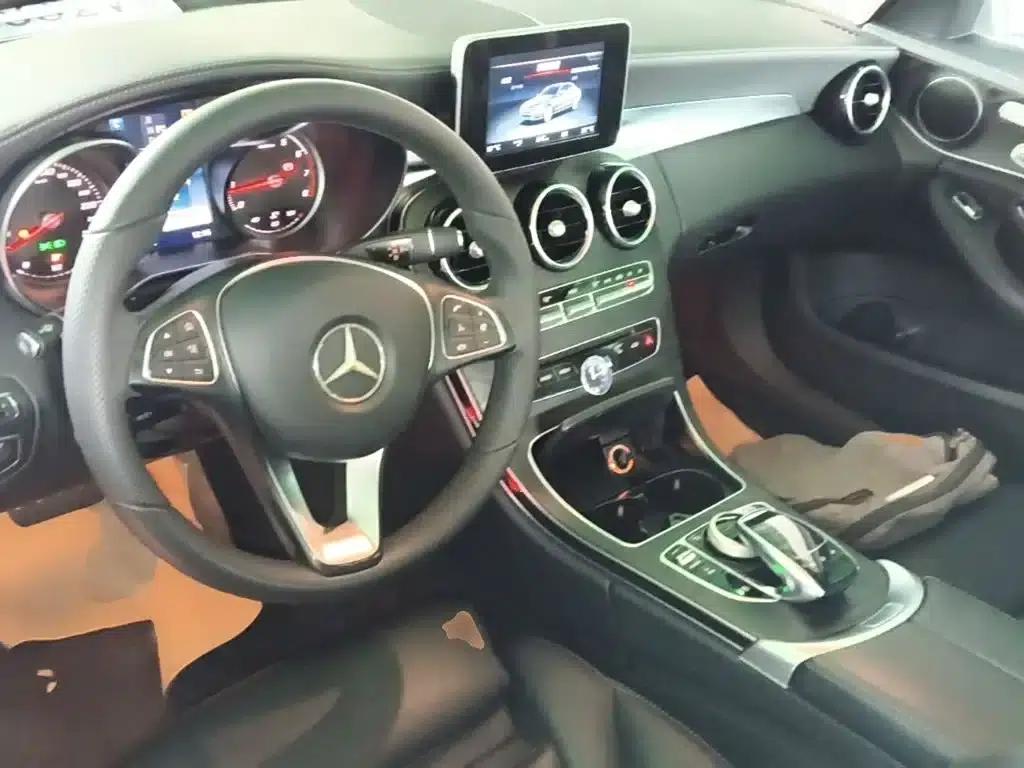 2016 Mercedes-Benz C-Class C 200 L Sport — миниатюра 10