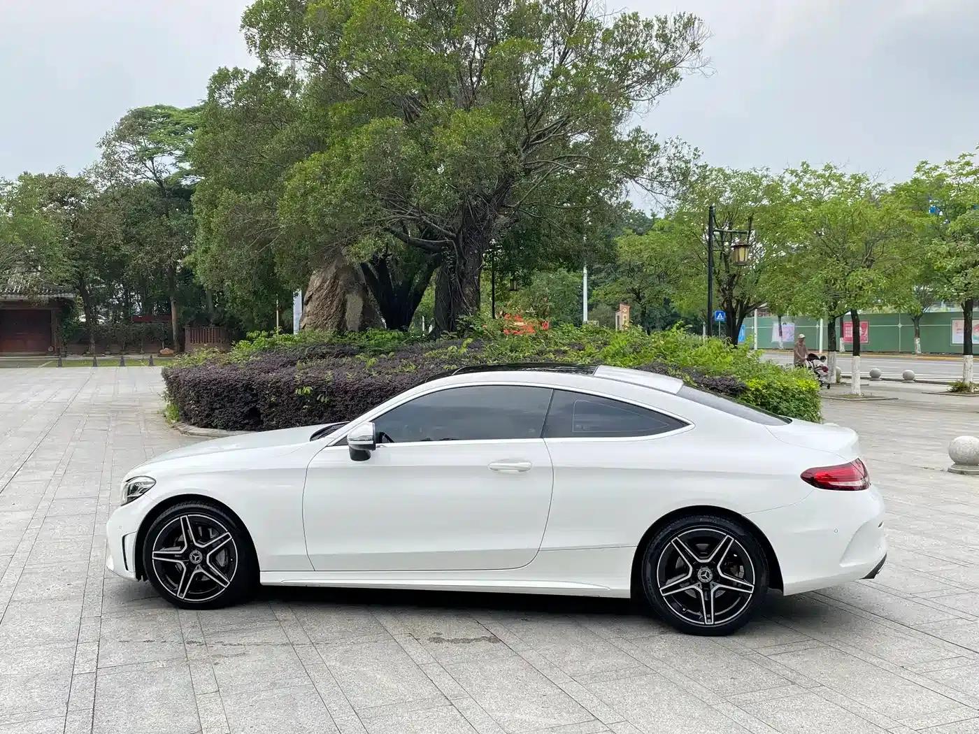 Imported Mercedes-Benz C-Class 2019 C 260 Coupe — миниатюра 10