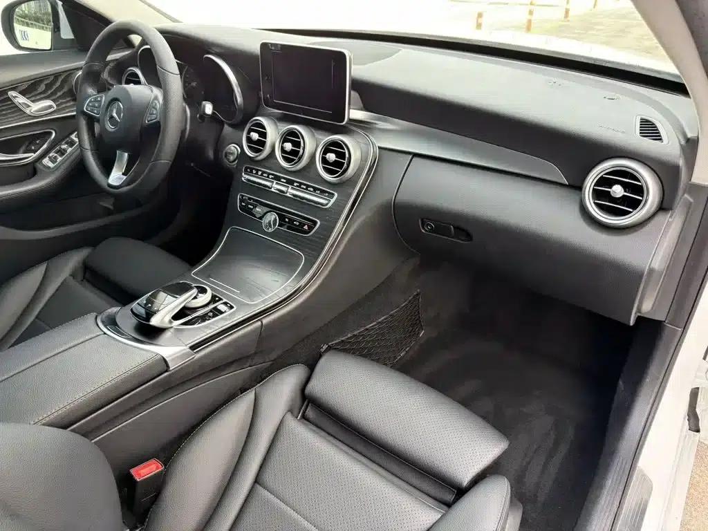 Imported Mercedes-Benz C-Class 2018 C 200 Estate — миниатюра 7