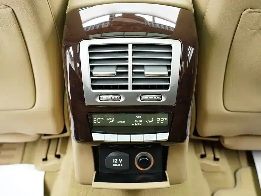 2010 Mercedes-Benz S-Class S 350 L 4MATIC — миниатюра 21