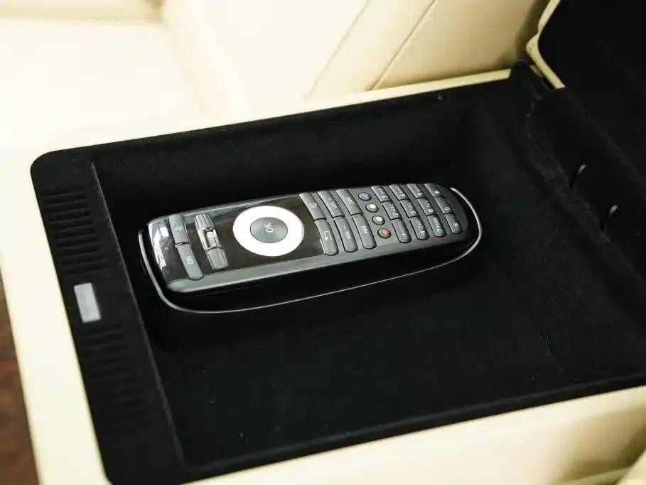 2010 Mercedes-Benz S-Class S 350 L 4MATIC — миниатюра 22