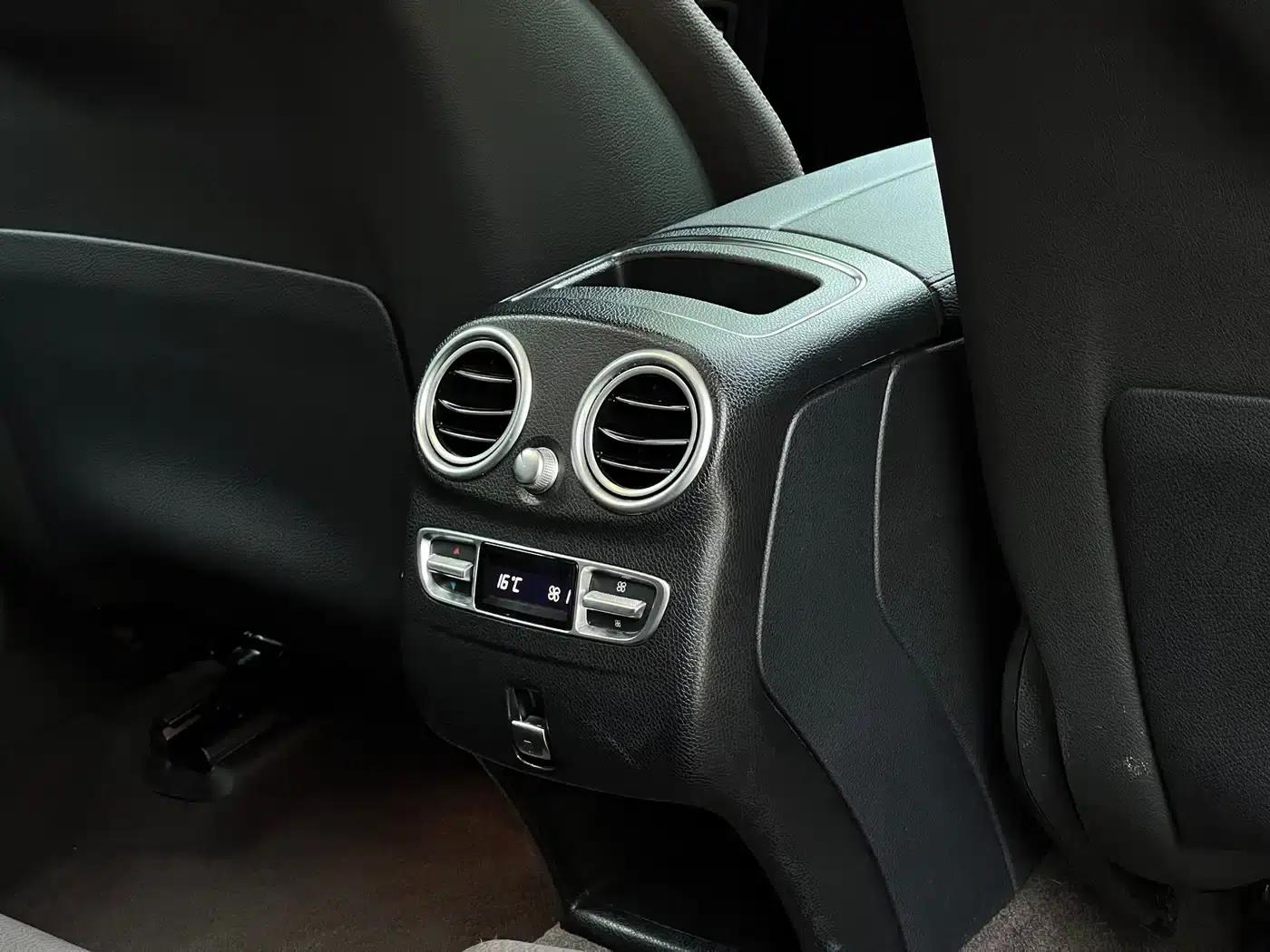 2022 Mercedes-Benz GLC 260 L 4MATIC Luxury — миниатюра 15