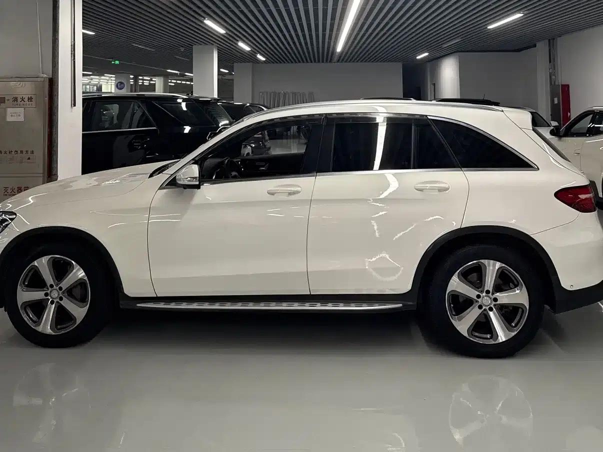 2016 Mercedes-Benz GLC 260 4MATIC Luxury — миниатюра 3