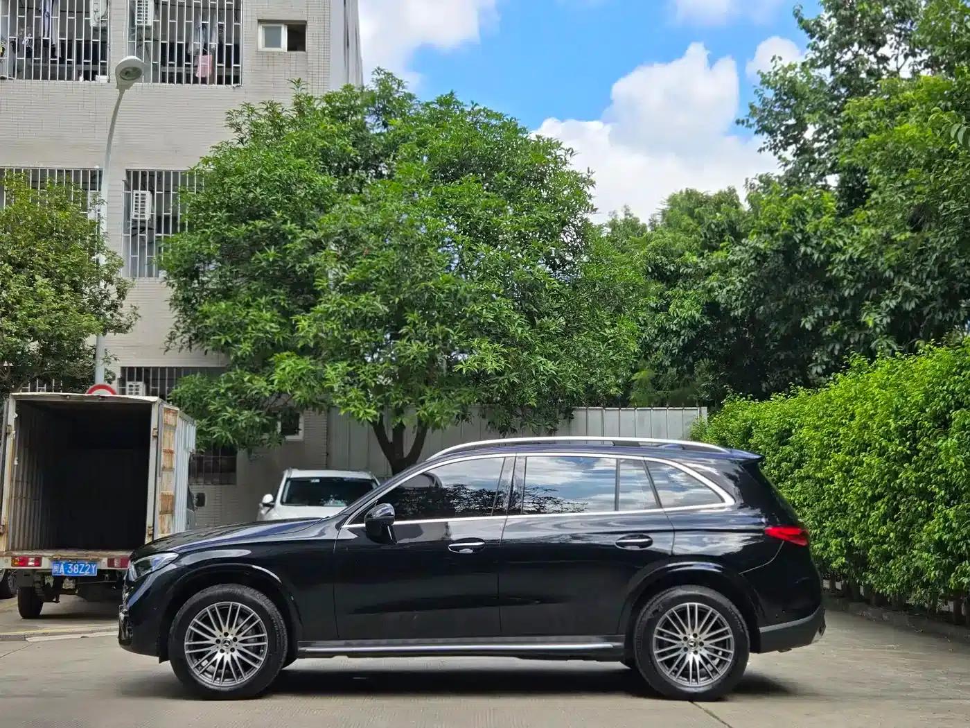 2024 Mercedes-Benz GLC 260 L 4MATIC Dynamic 5-seater — миниатюра 11