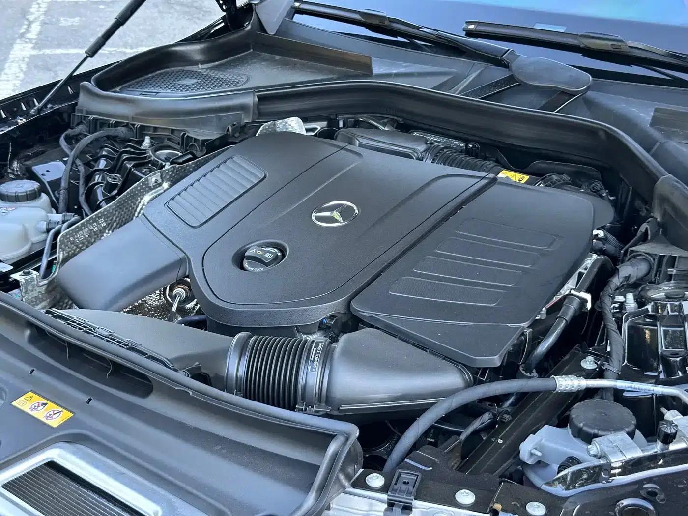 2025 Mercedes-Benz GLC 300 L 4MATIC Luxury 5-seater — миниатюра 16