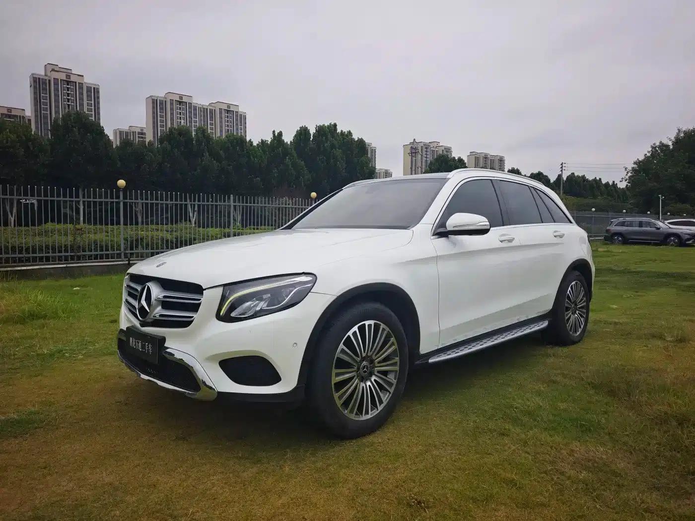2017 Mercedes-Benz GLC 200 4MATIC — миниатюра 1