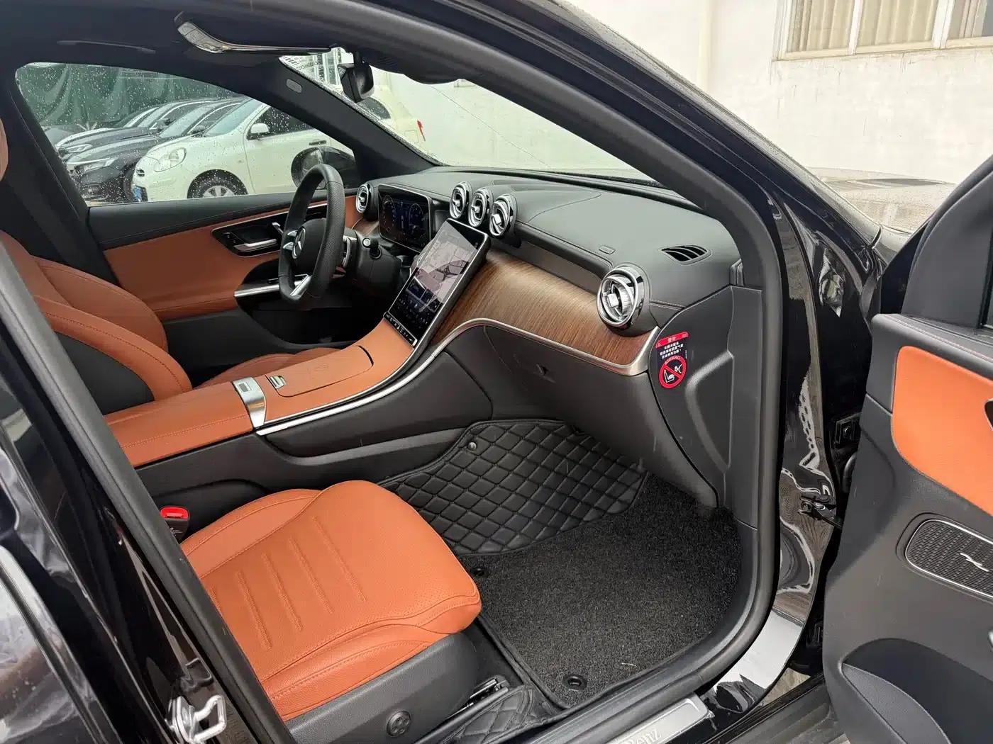2025 Mercedes-Benz GLC Facelift: GLC 300 L 4MATIC Dynamic 5-Seater — миниатюра 4