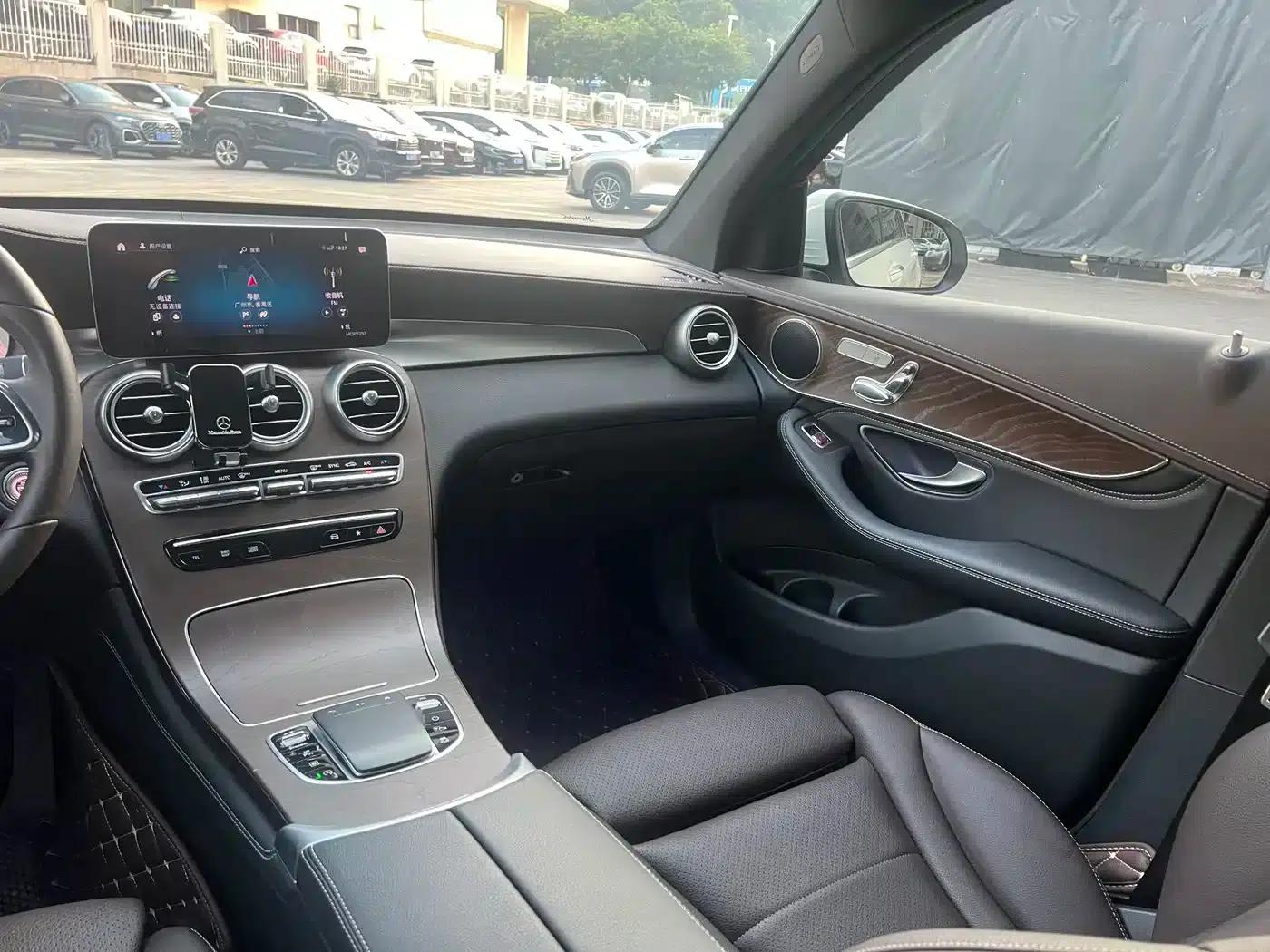 2020 Mercedes-Benz GLC 260 L 4MATIC Luxury — миниатюра 12