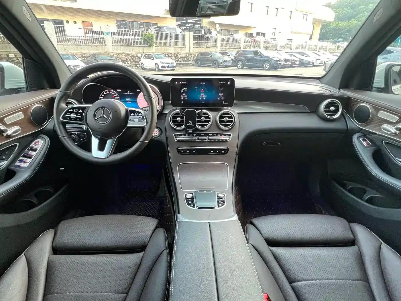 2020 Mercedes-Benz GLC 260 L 4MATIC Luxury — миниатюра 18