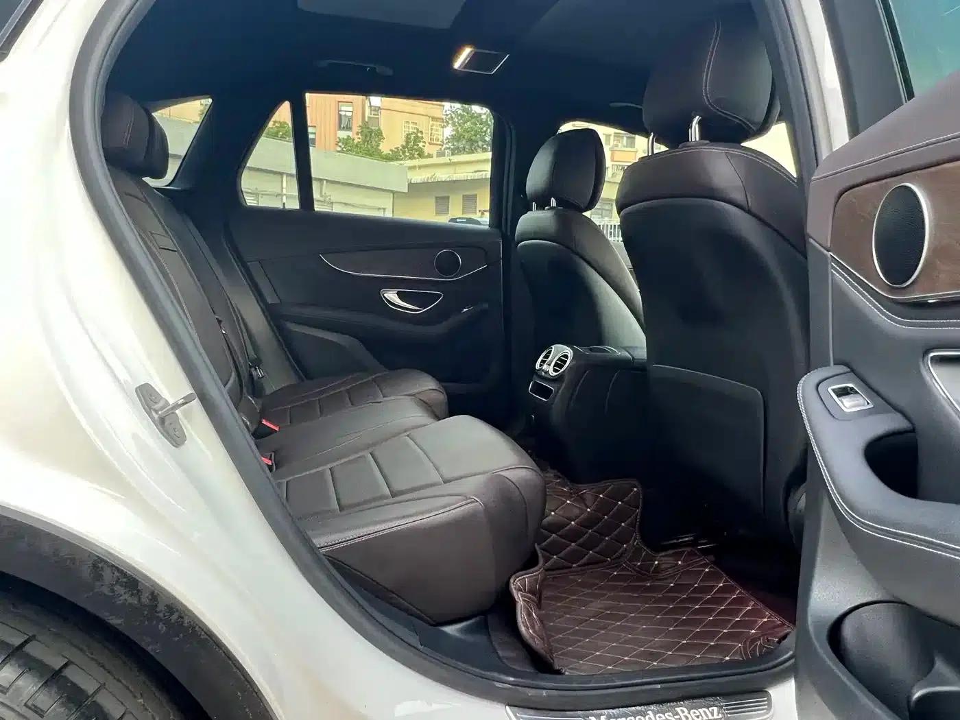 2020 Mercedes-Benz GLC 260 L 4MATIC Luxury — миниатюра 19