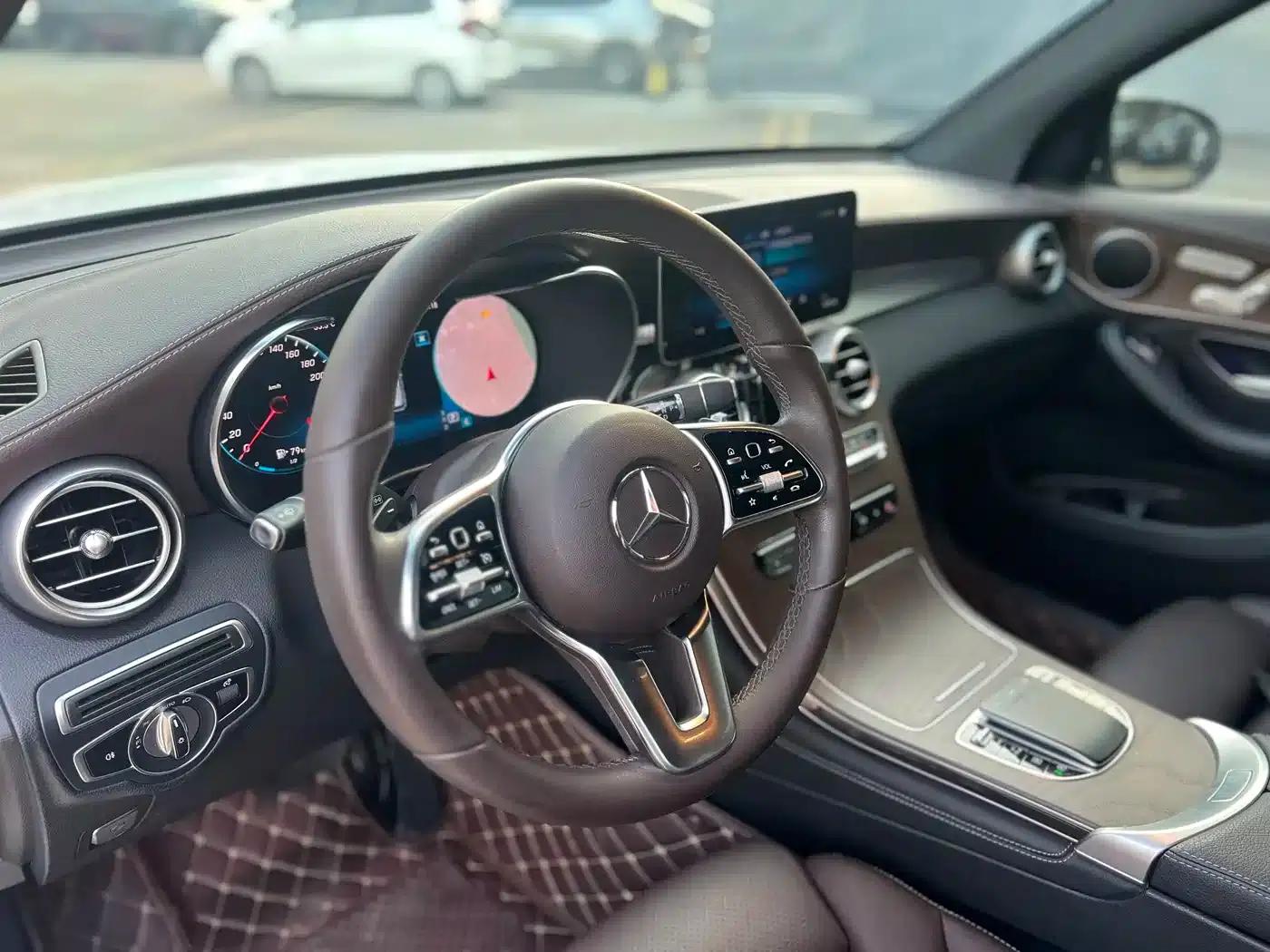 2020 Mercedes-Benz GLC 260 L 4MATIC Luxury — миниатюра 9