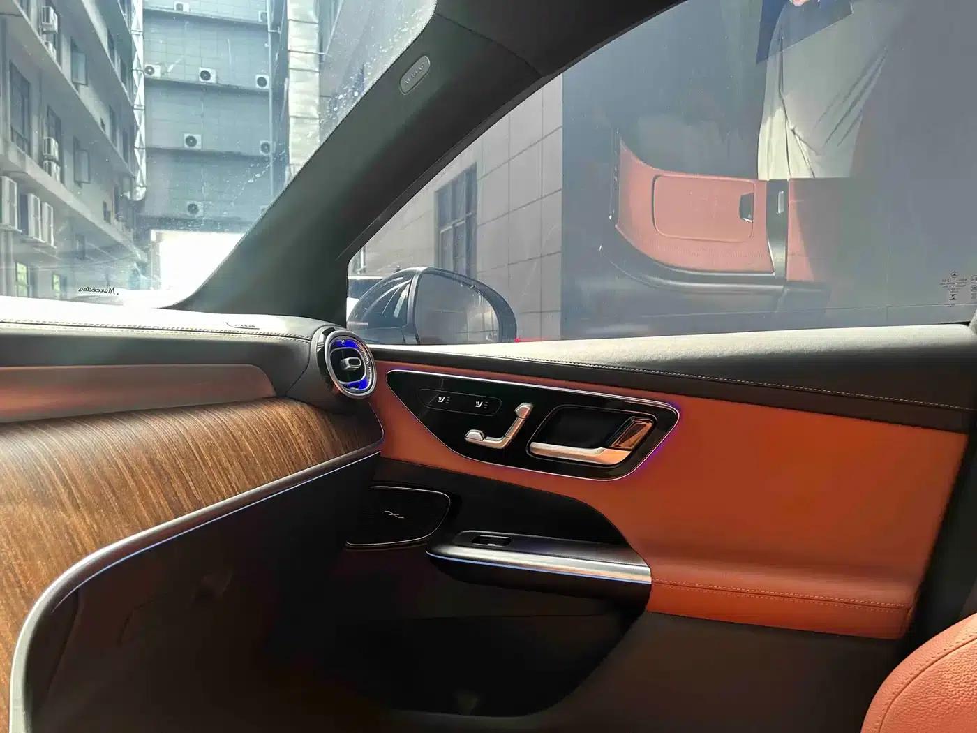 2025 Mercedes-Benz GLC 300 L 4MATIC Dynamic 5-seater — миниатюра 15