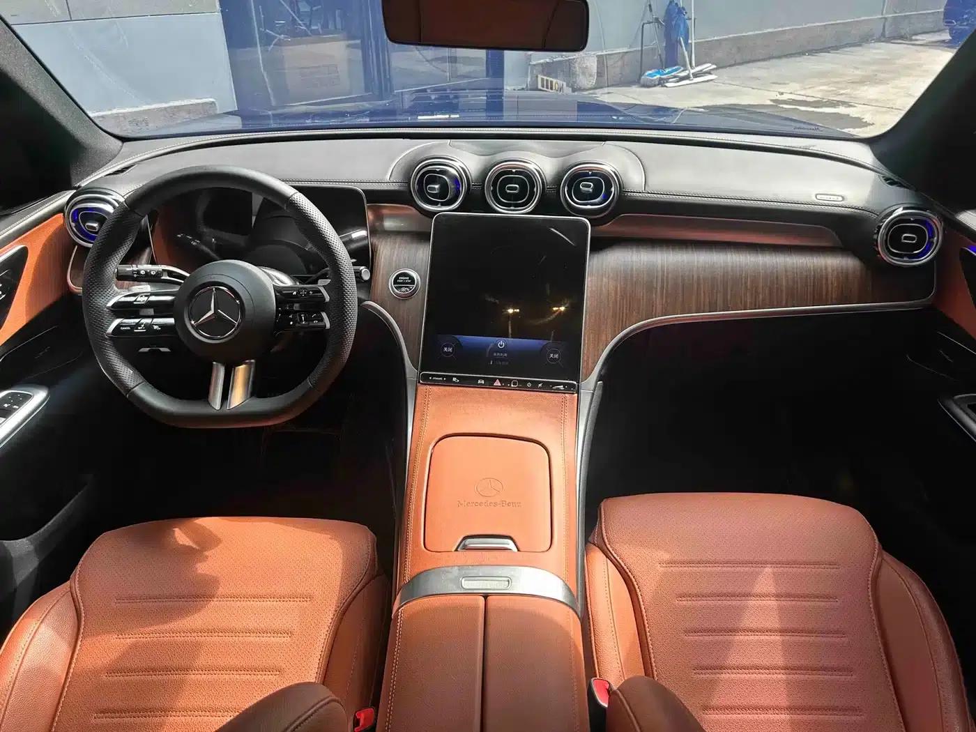 2025 Mercedes-Benz GLC 300 L 4MATIC Dynamic 5-seater — миниатюра 6
