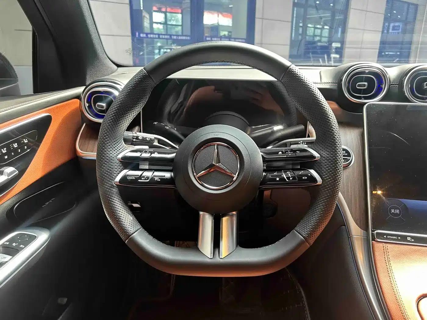 2025 Mercedes-Benz GLC 300 L 4MATIC Dynamic 5-seater — миниатюра 7