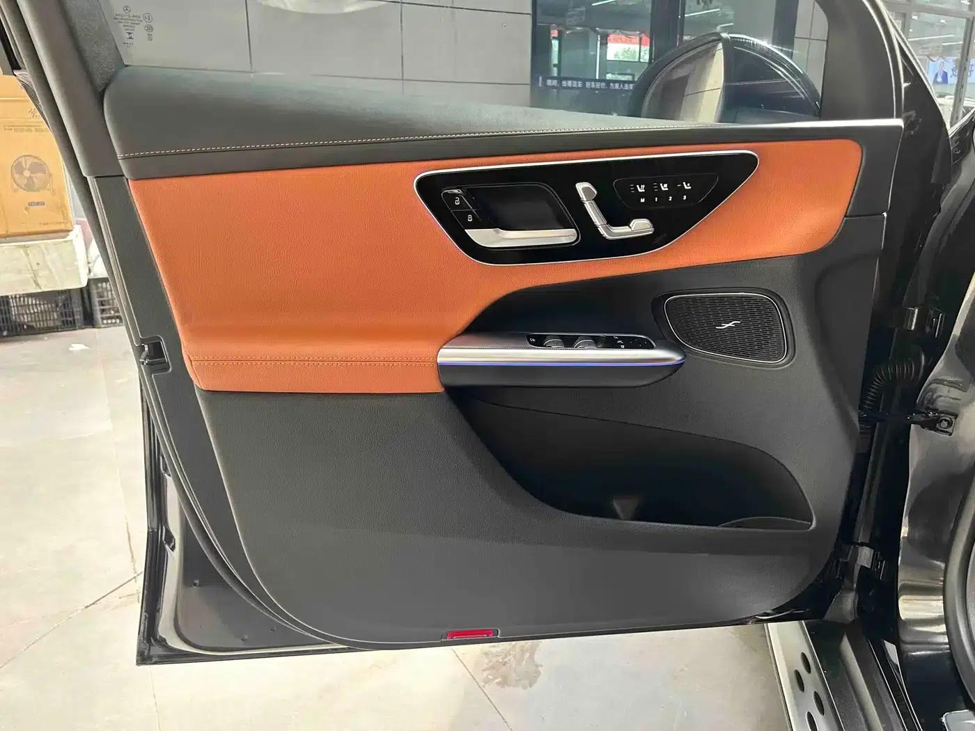 2025 Mercedes-Benz GLC 300 L 4MATIC Dynamic 5-seater — миниатюра 8