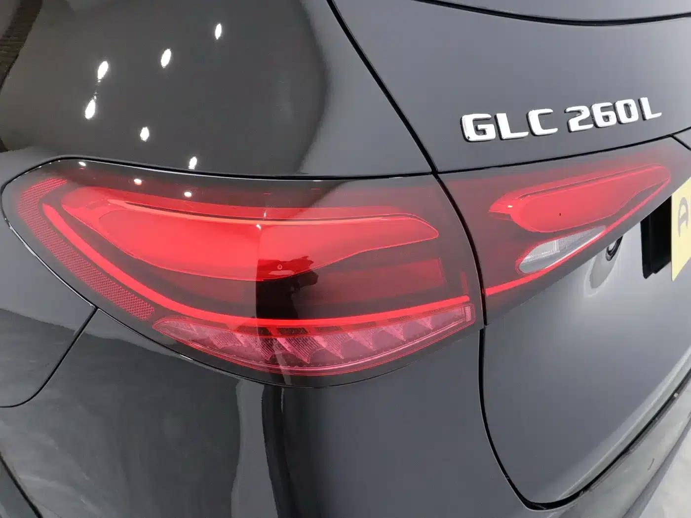 2024 Mercedes-Benz GLC 260 L 4MATIC Luxury 5-seater — миниатюра 11