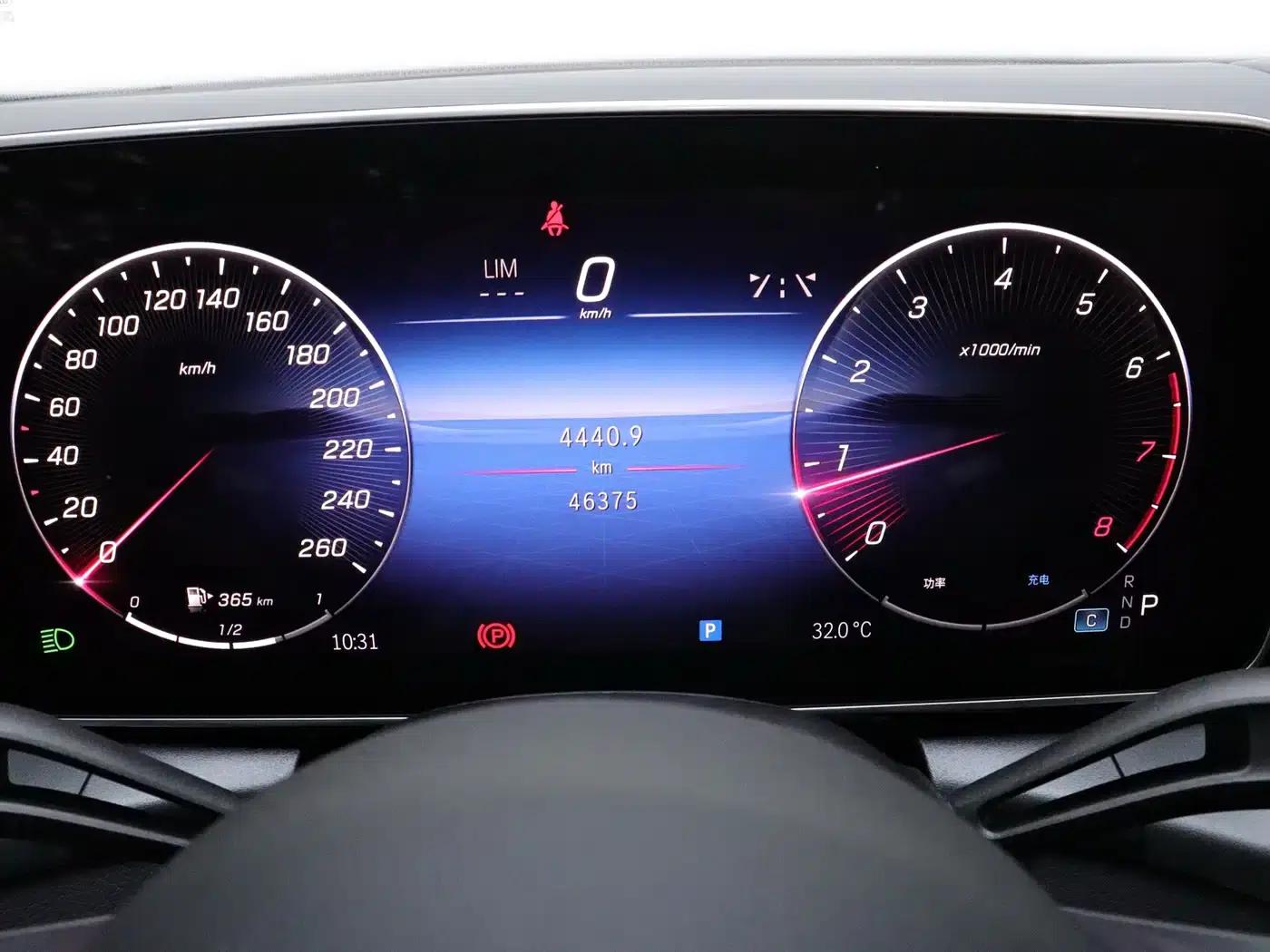 2024 Mercedes-Benz GLC 260 L 4MATIC Luxury 5-seater — миниатюра 18