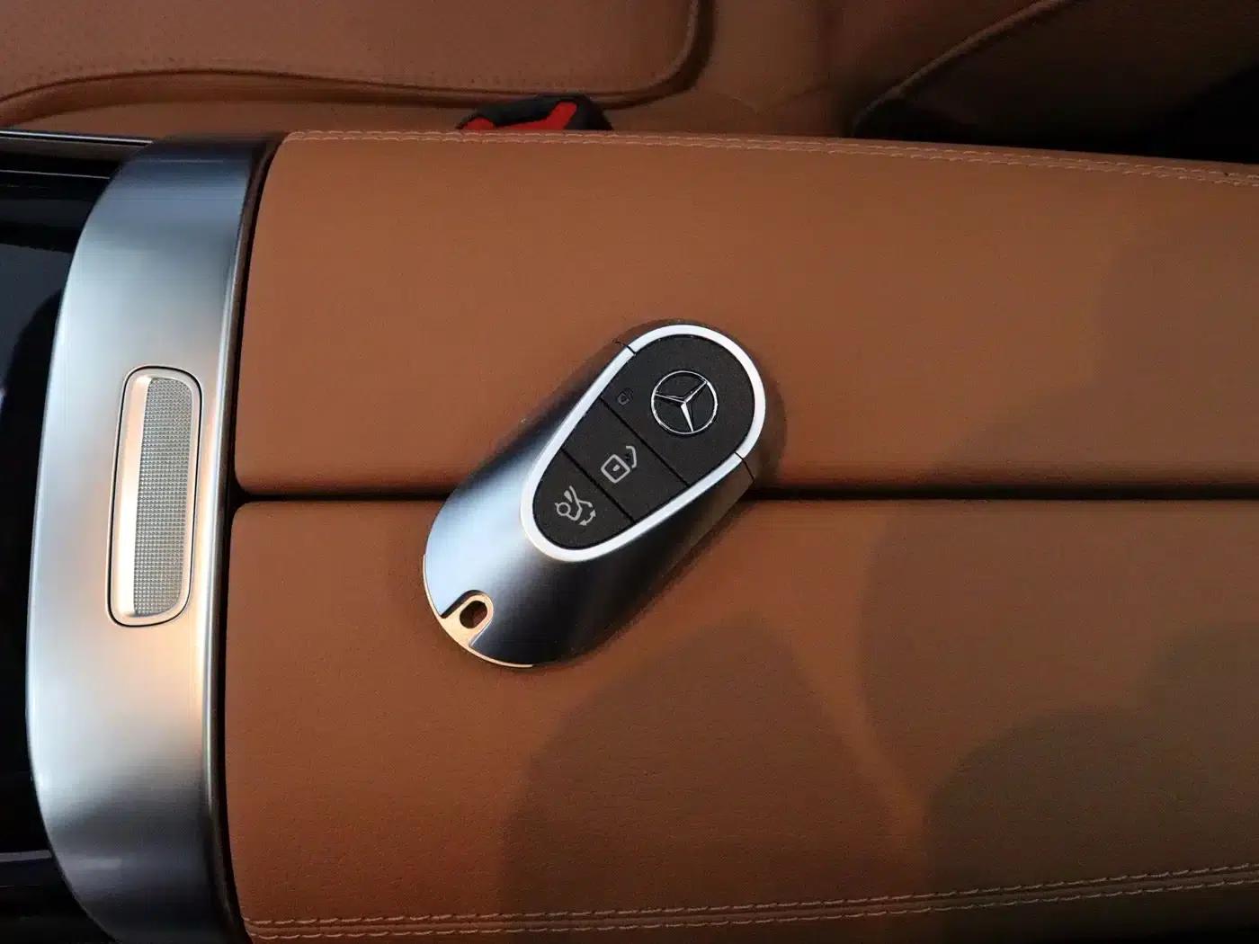 2024 Mercedes-Benz GLC 260 L 4MATIC Luxury 5-seater — миниатюра 19
