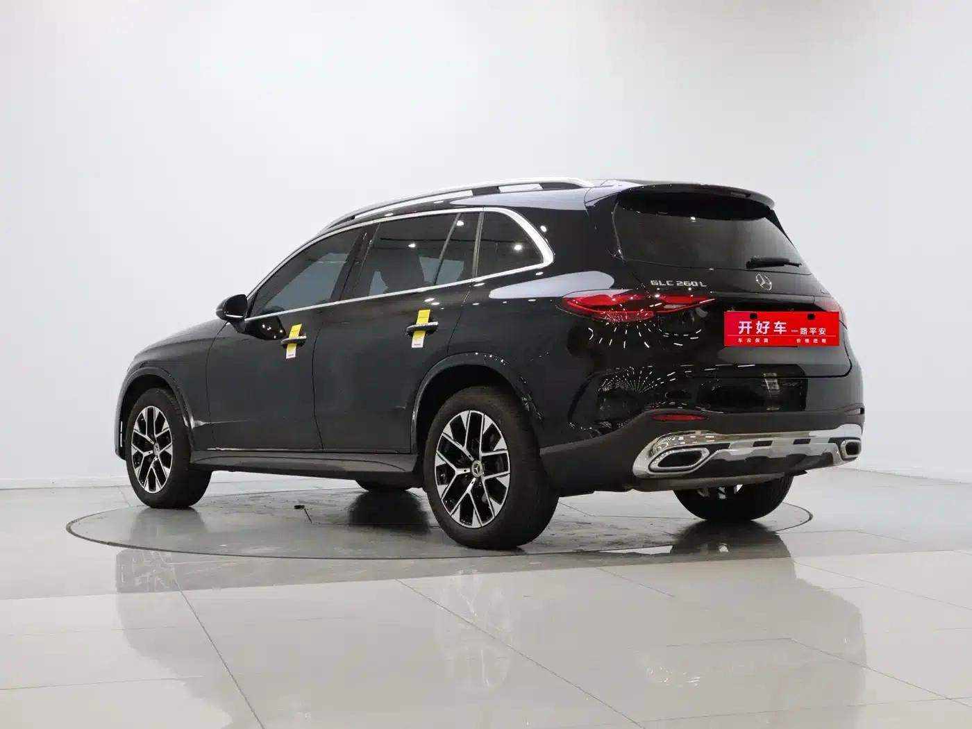 2024 Mercedes-Benz GLC 260 L 4MATIC Luxury 5-seater — миниатюра 3