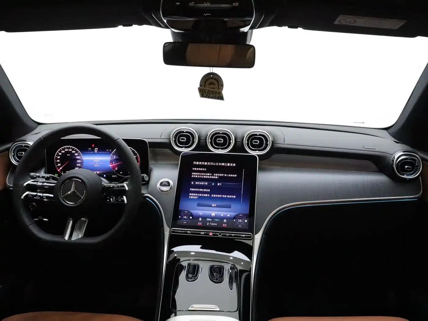 2024 Mercedes-Benz GLC 260 L 4MATIC Luxury 5-seater — миниатюра 21
