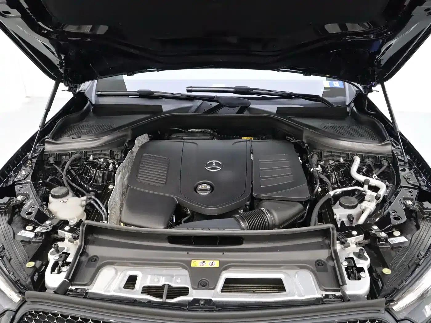 2024 Mercedes-Benz GLC 260 L 4MATIC Luxury 5-seater — миниатюра 10