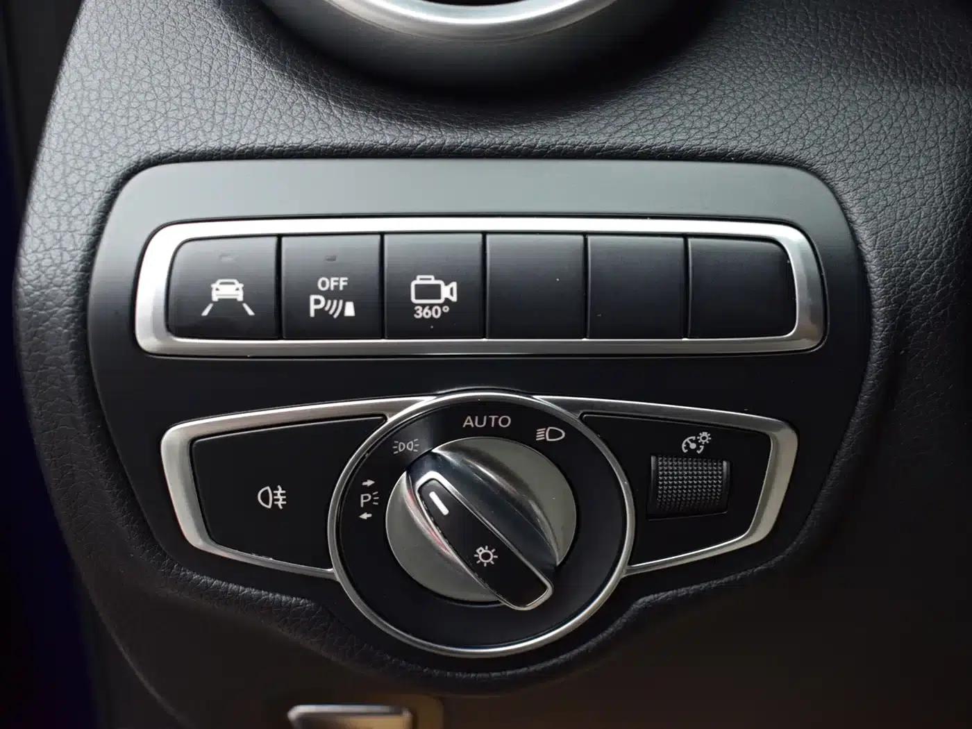 2019 Mercedes-Benz GLC 300 L 4MATIC Dynamic — миниатюра 10