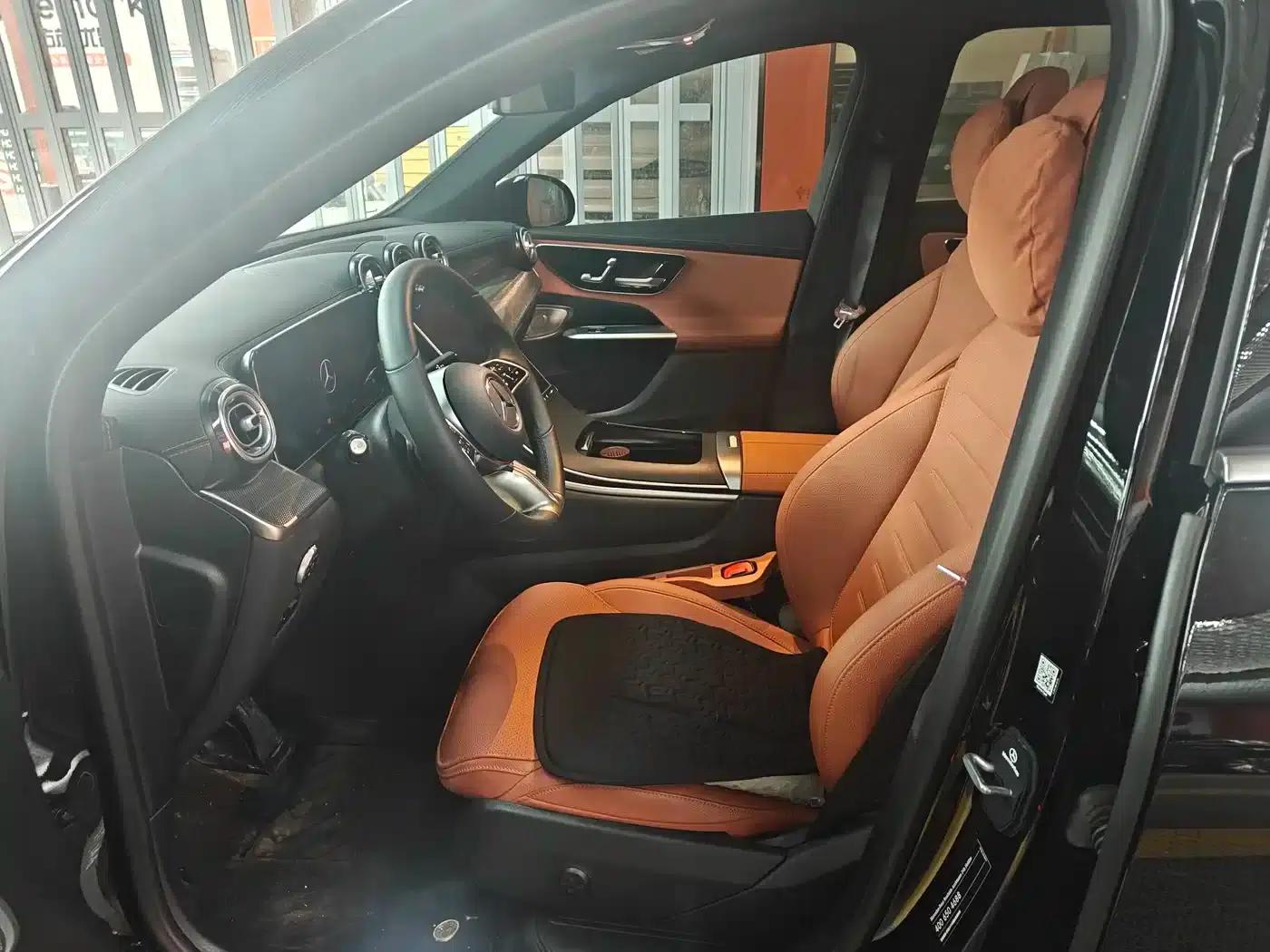 2024 Mercedes-Benz GLC 260 L 4MATIC Dynamic 5-seater — миниатюра 2